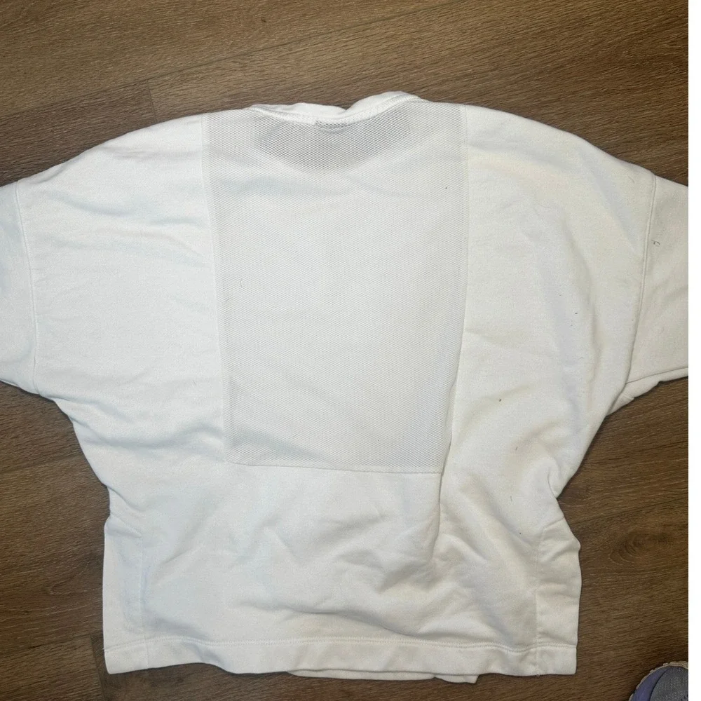 Nike Womens Pullover Minimalist White Mesh Back Athletic Short Sleeve Size Small